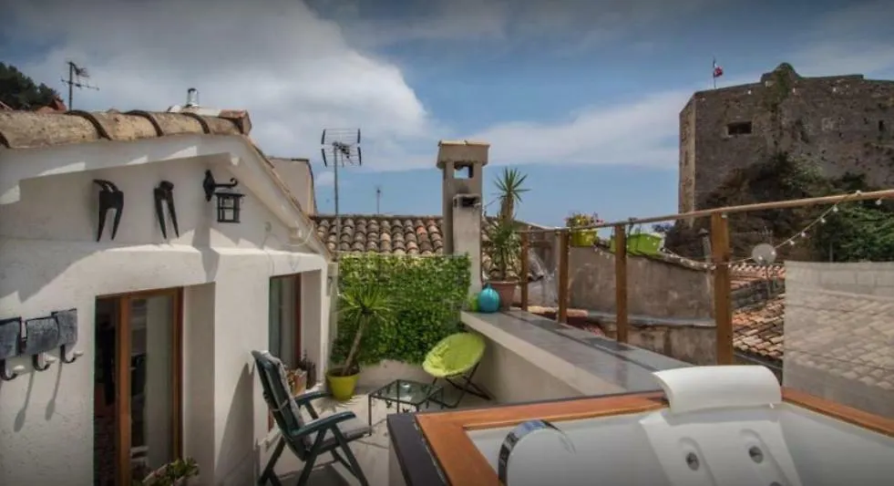 Charming Rooftop Hotel Roquebrune-Cap-Martin Guest house